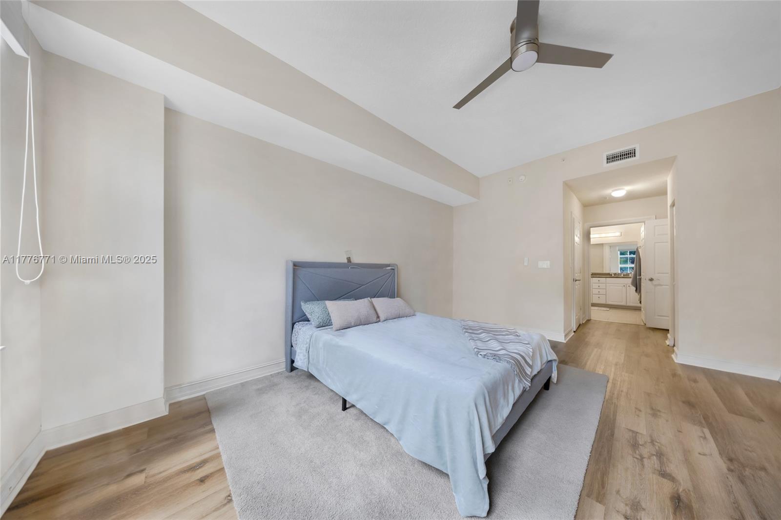 ALAQUA CONDO - Residential