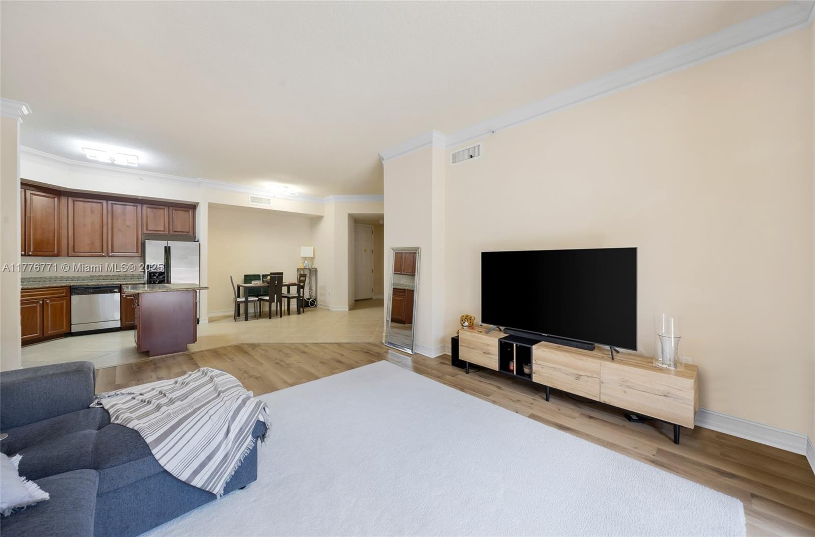 ALAQUA CONDO - Residential