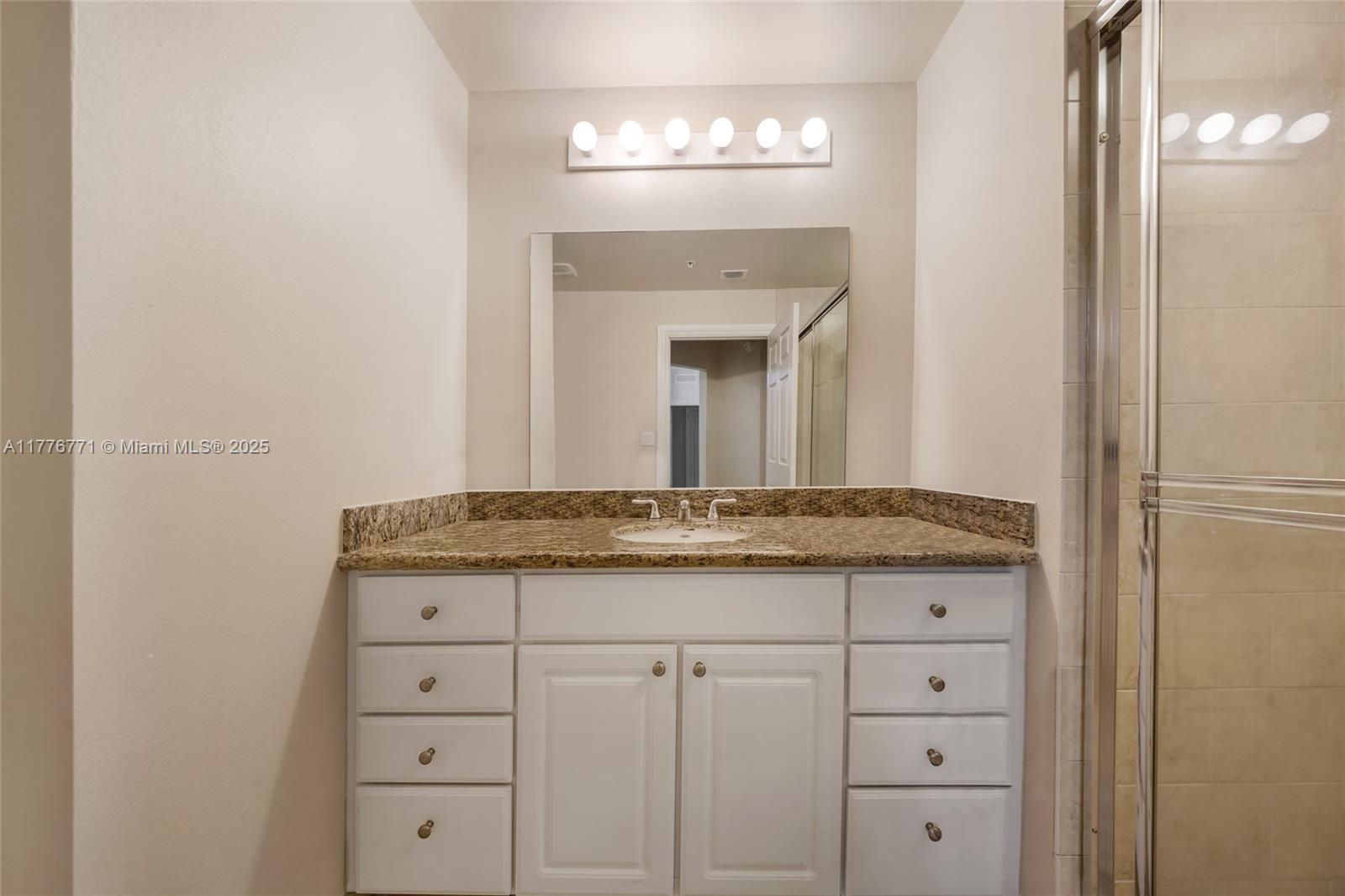 ALAQUA CONDO - Residential