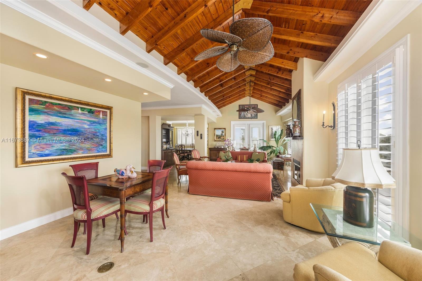 AVIGNON IN THE GABLES CON - Residential