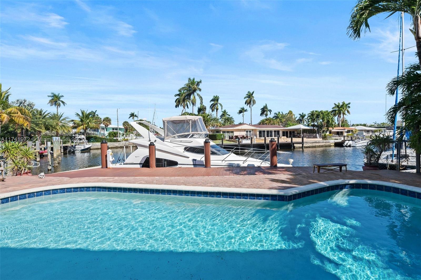 SANTA BARBARA SHORES - Residential
