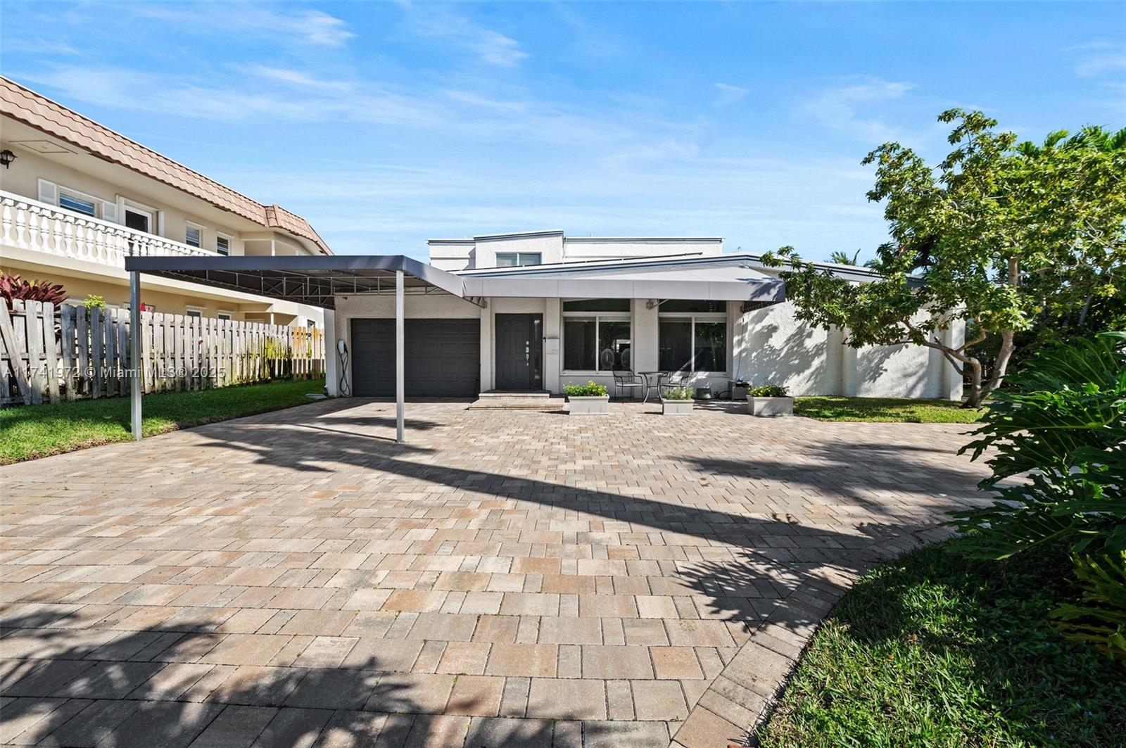 SANTA BARBARA SHORES - Residential