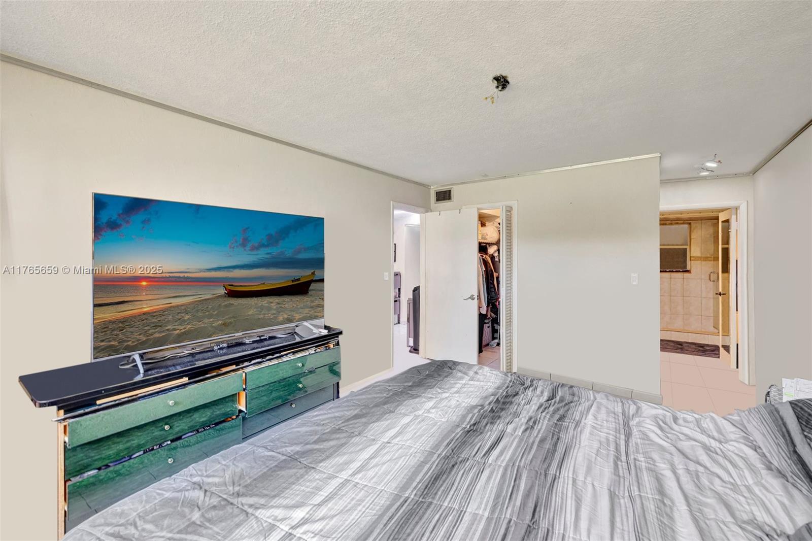 YACHT HARBOR APARTMENTS C - Residential