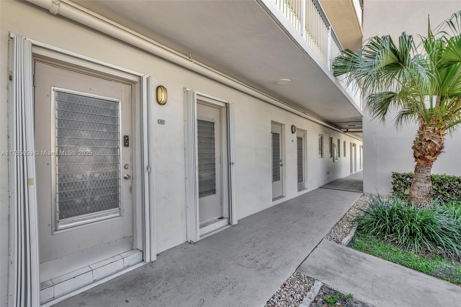 YACHT HARBOR APARTMENTS C - Residential