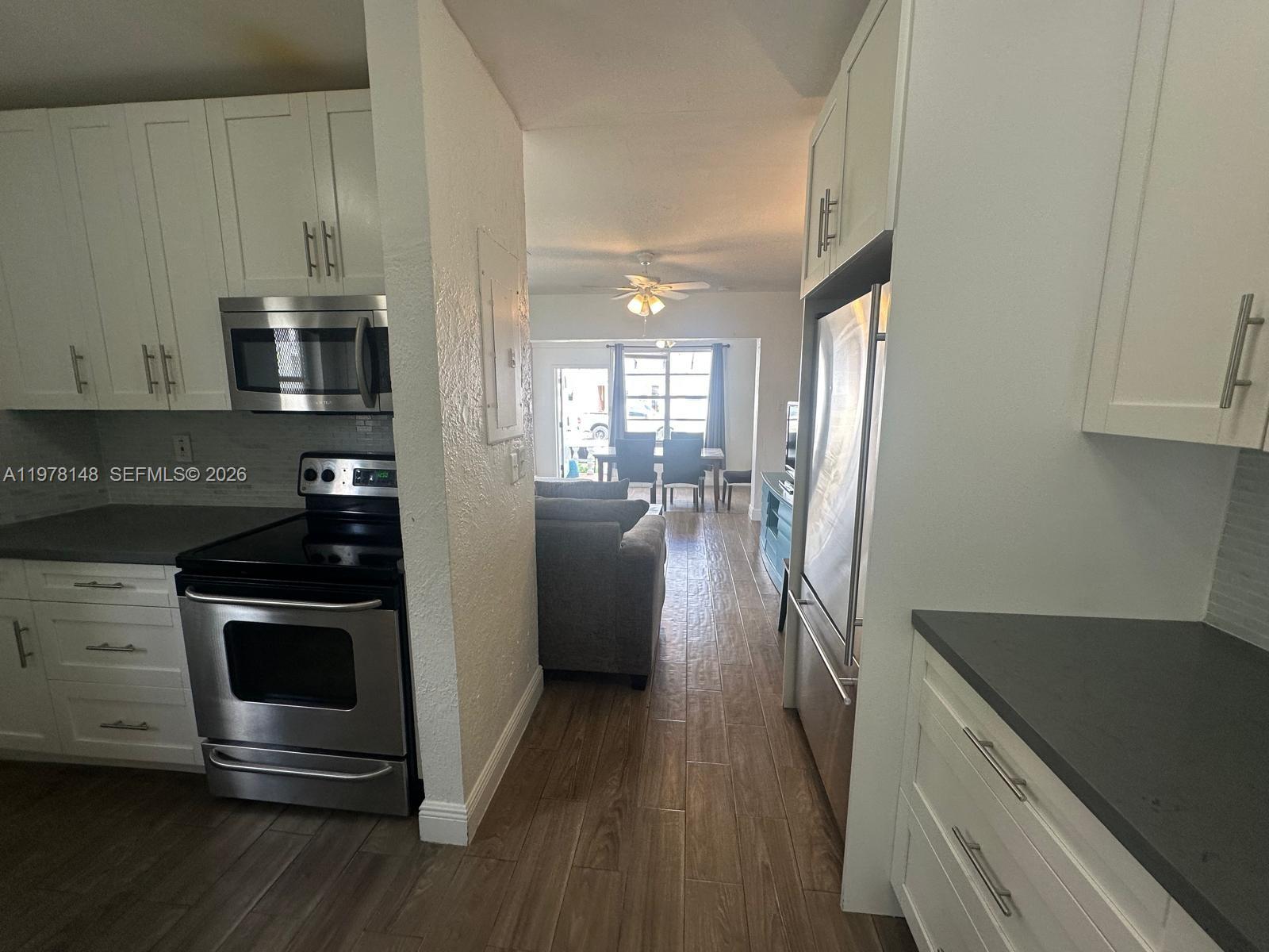 HOLLYWOOD SOUTH SIDE ADD - Residential Lease