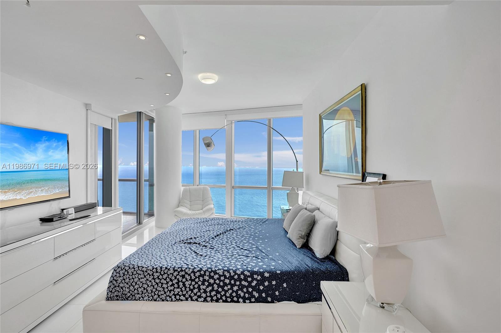 17121 Collins Ave 3206