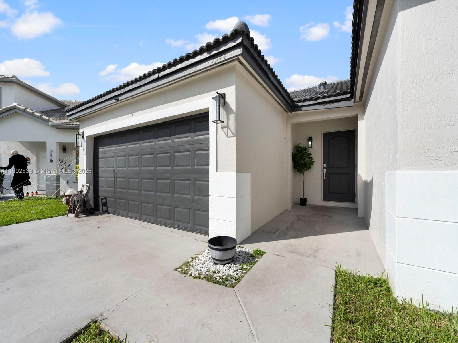 WEITZER LAGO MAR HOMES - Residential