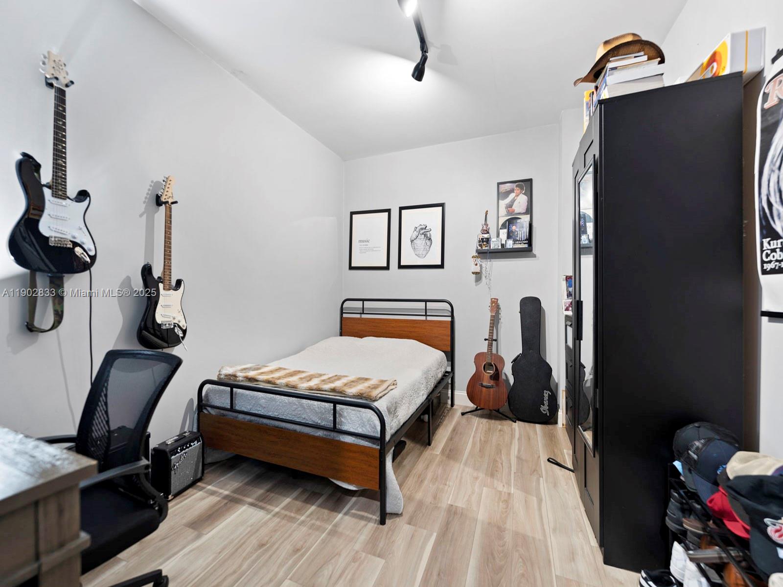 WEITZER LAGO MAR HOMES - Residential