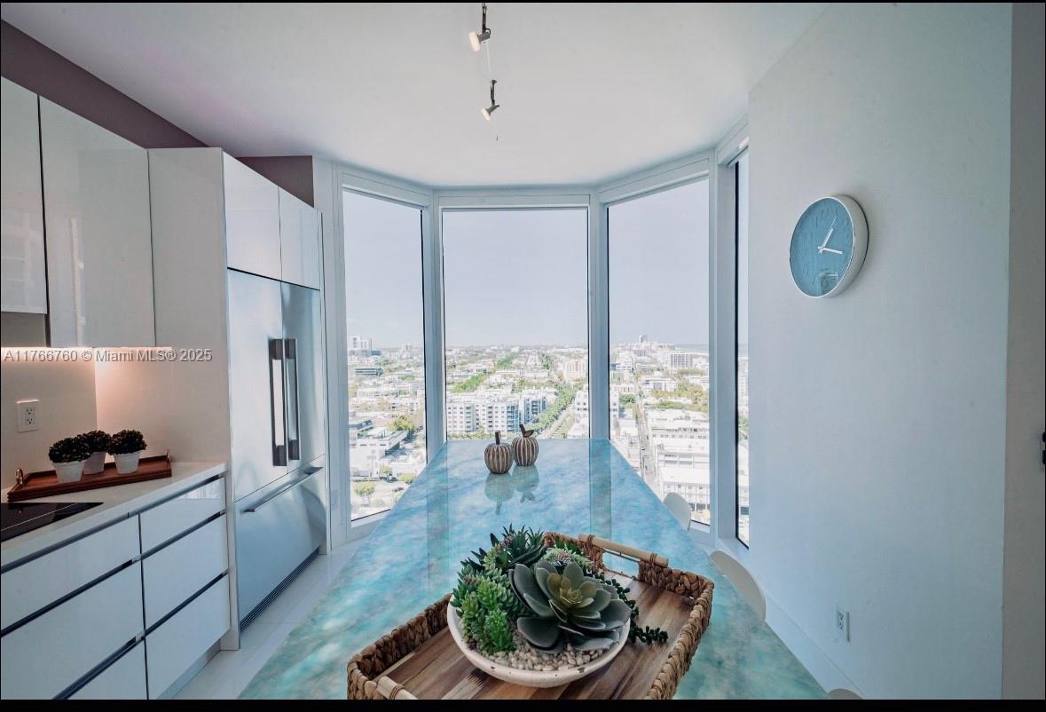 PORTOFINO TOWER CONDO - Residential