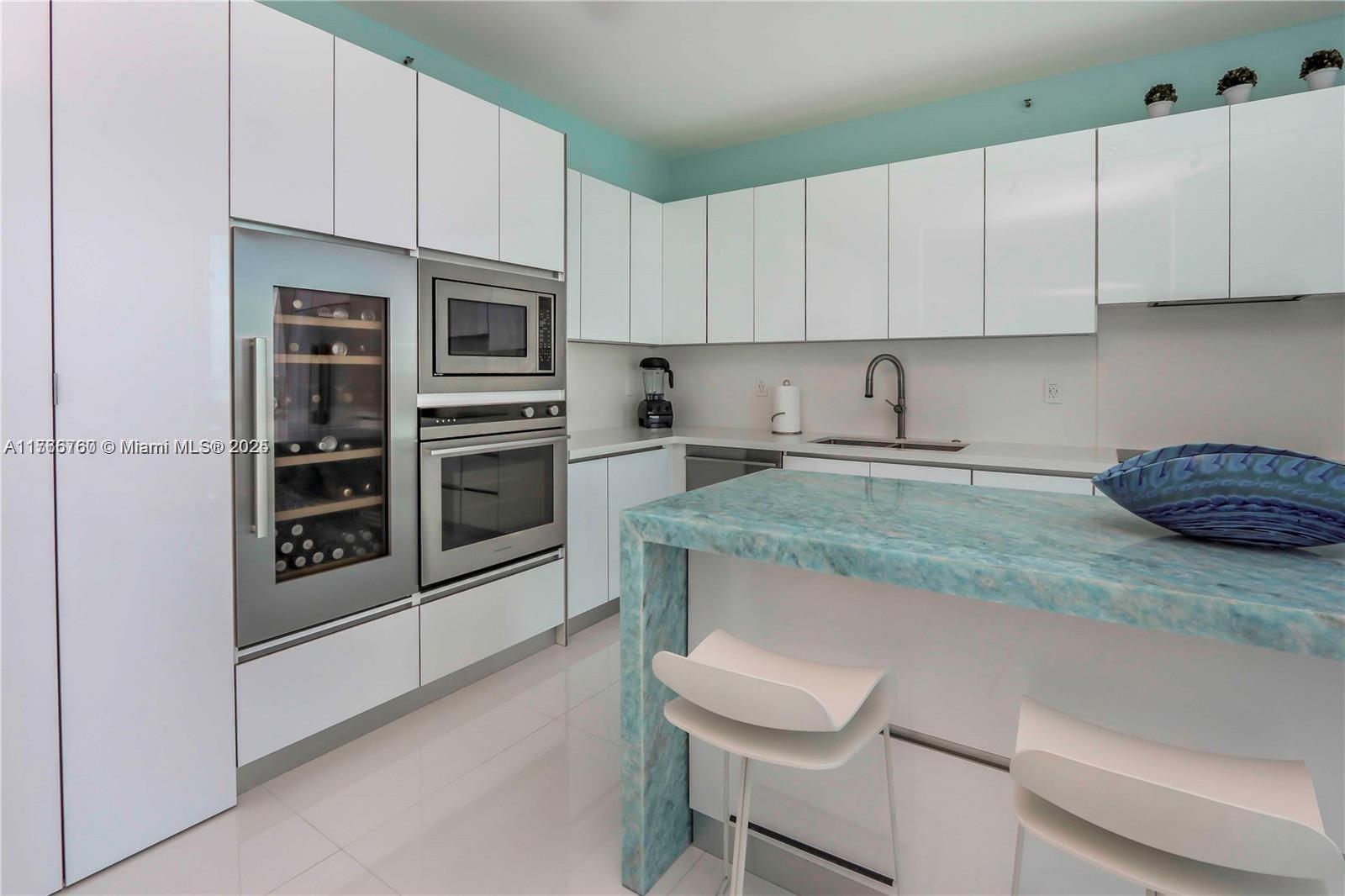 PORTOFINO TOWER CONDO - Residential