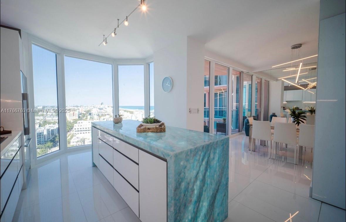 PORTOFINO TOWER CONDO - Residential