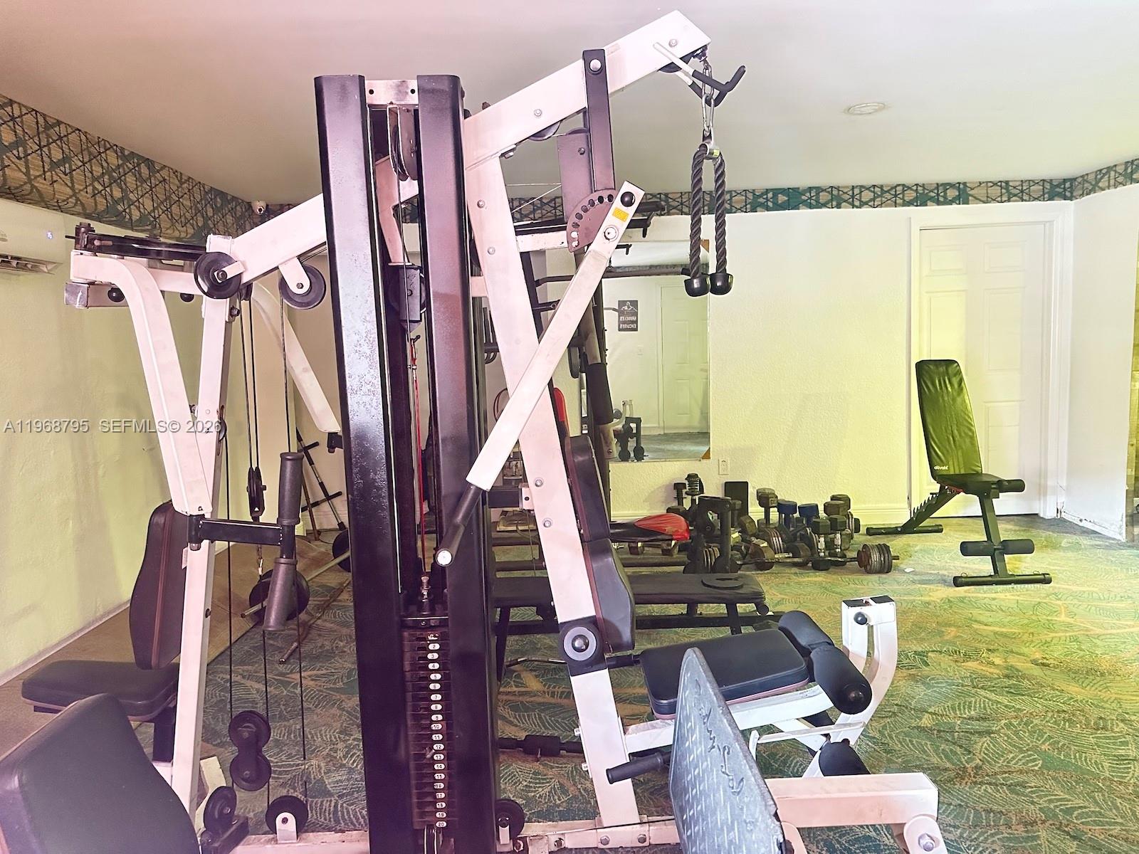 PALM-WEST GARDENS CONDO - Residential