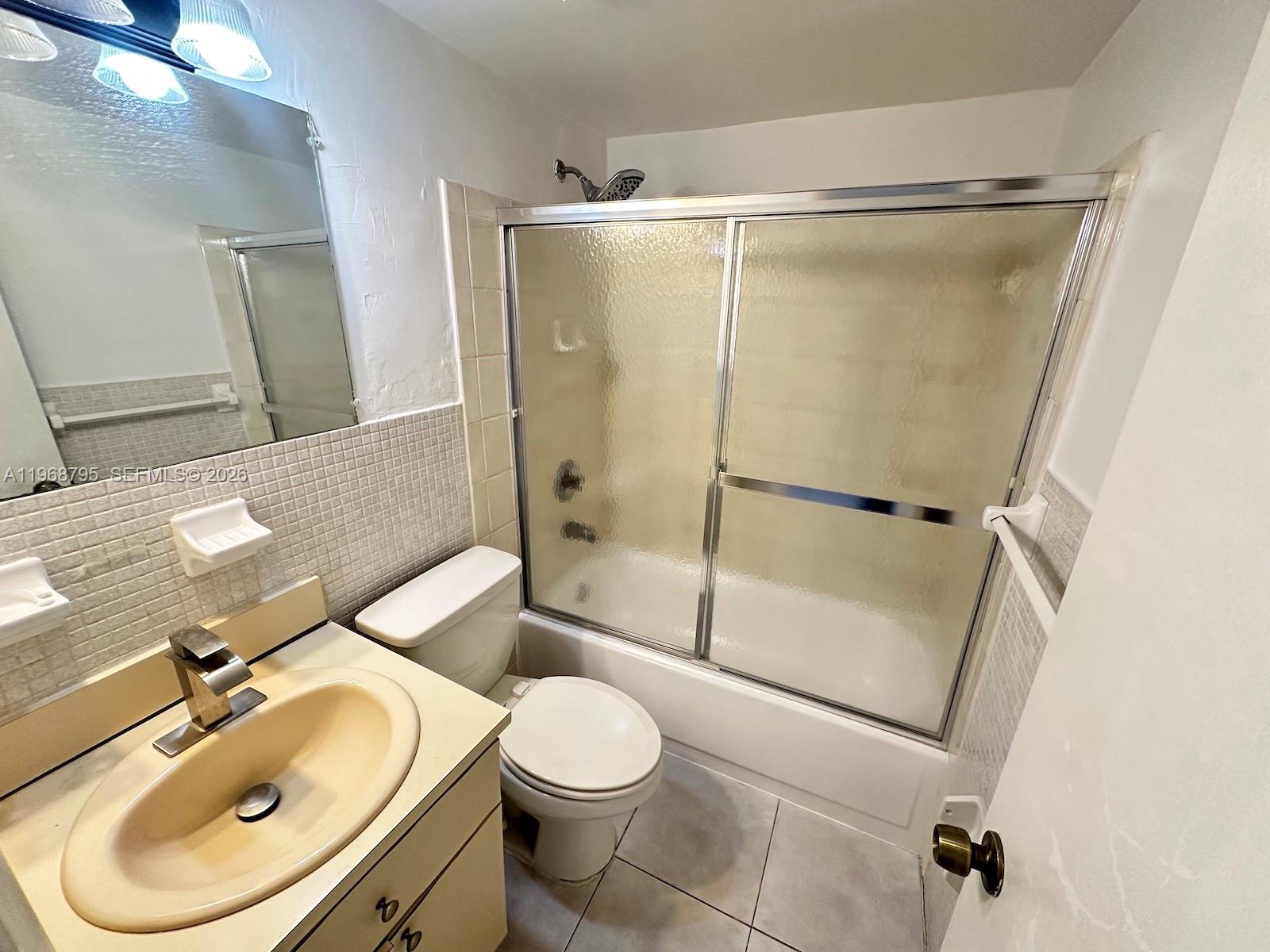 PALM-WEST GARDENS CONDO - Residential