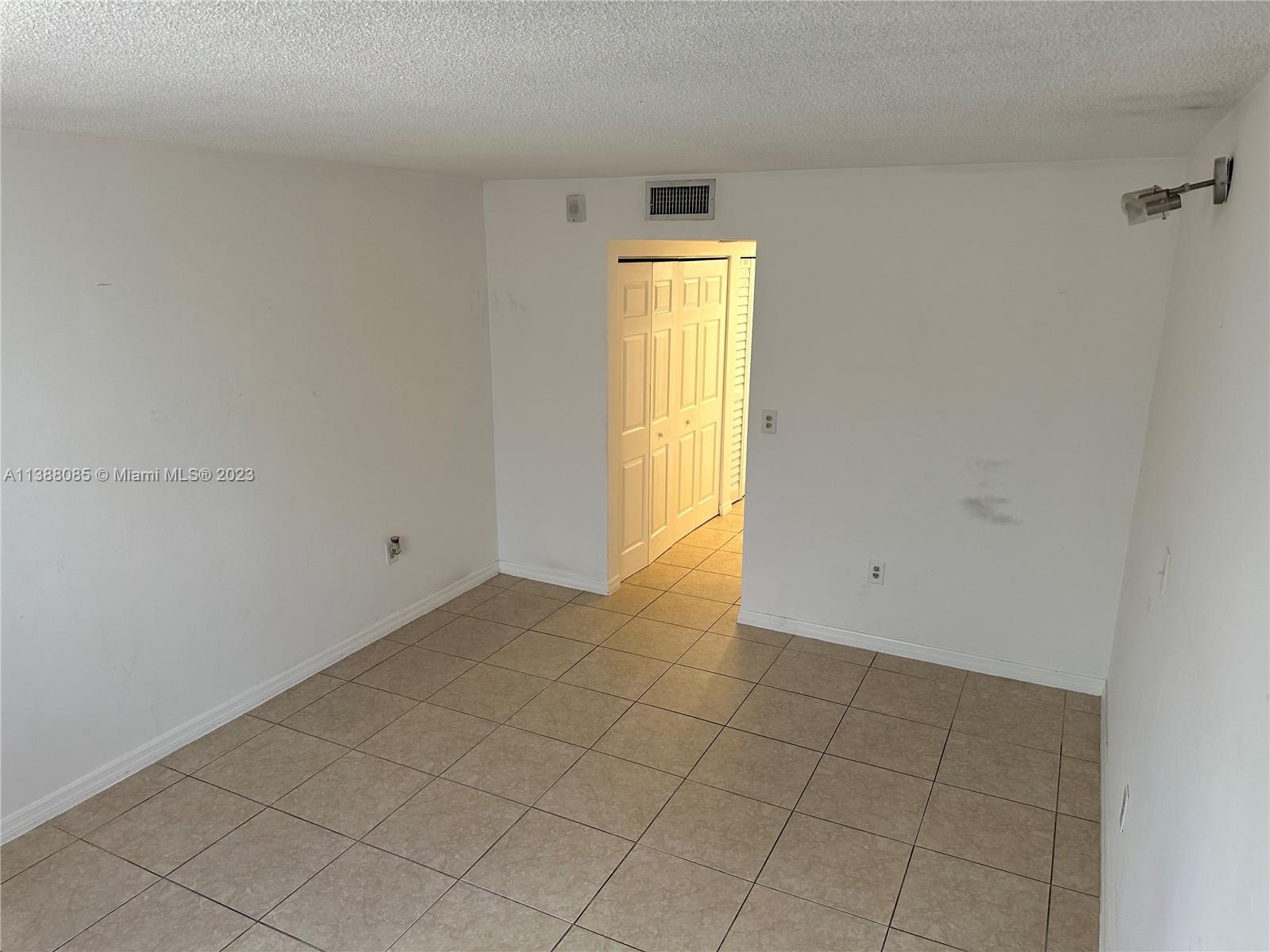Photo 5 of 13 of 12590 NE 16th Ave 504 condo