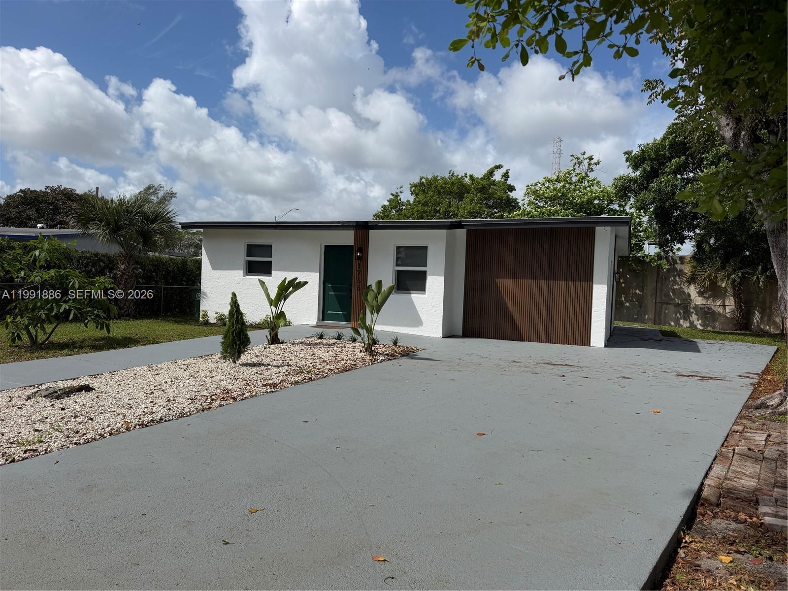 LAUDERDALE MANORS REVISED - Residential