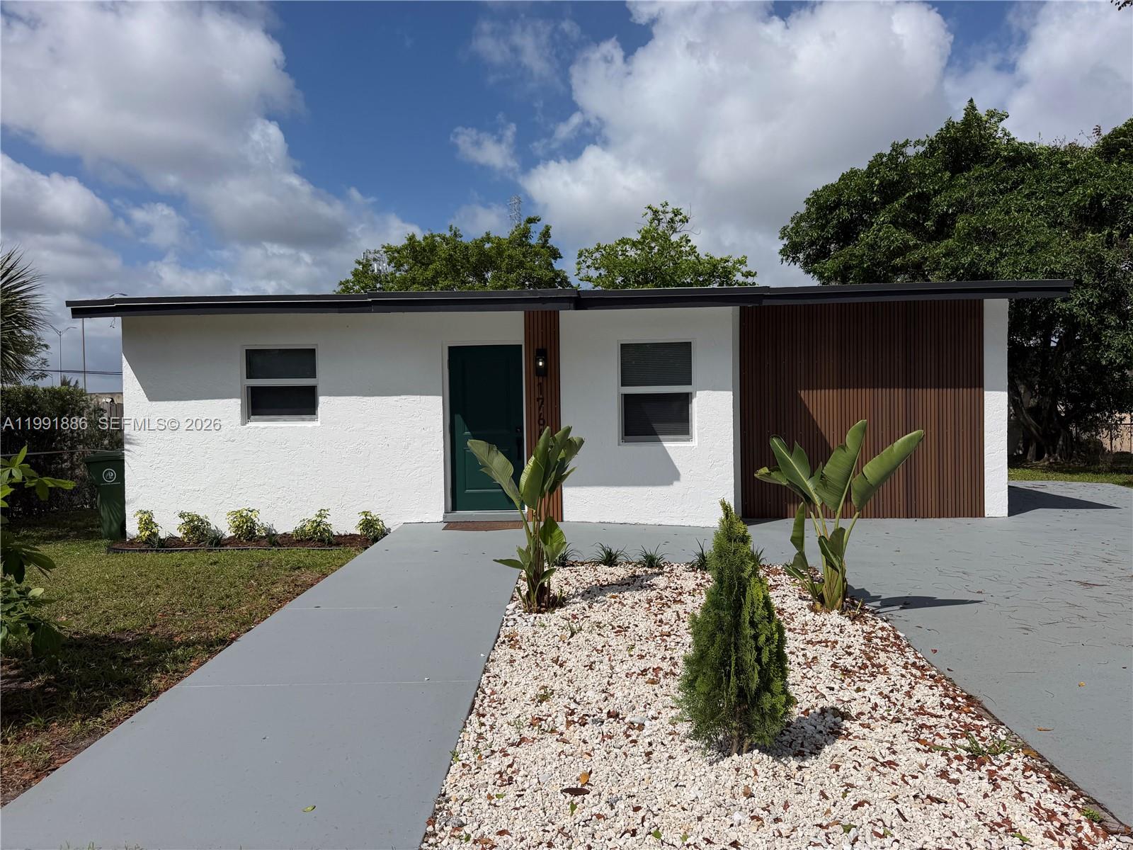 LAUDERDALE MANORS REVISED - Residential