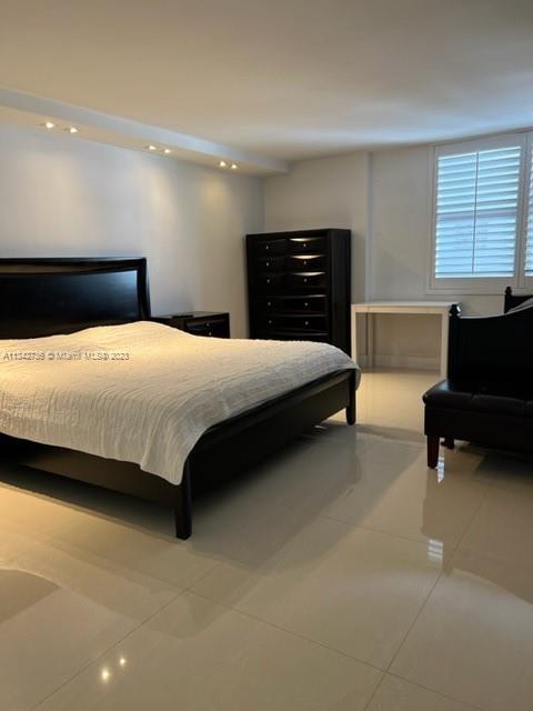 MAISON GRANDE CONDO - Residential Lease