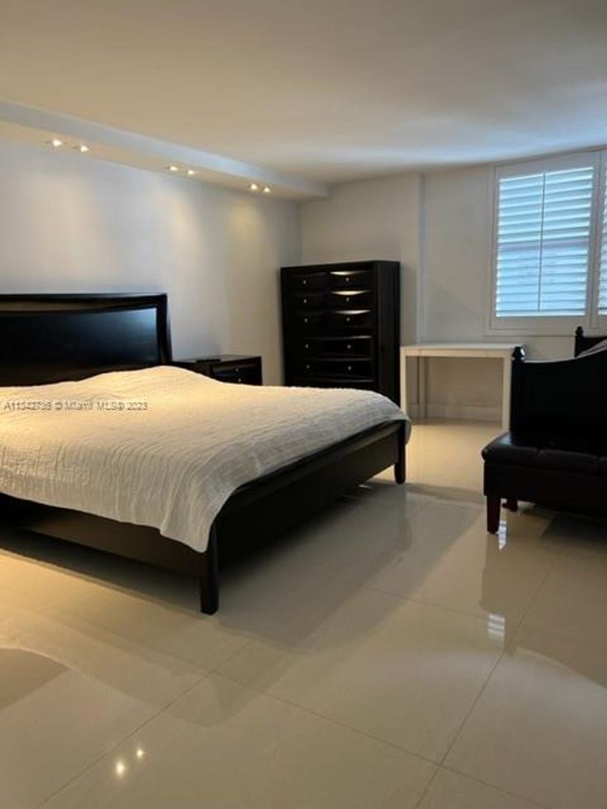 For rent in millionaires row. Completely remodeled and spacious 1 bedroom and 2 bathroom unit with impact windows, stainless steel appliances, gorgeous walk in closet and beautiful ocean view. Enjoy living in a building thats got it all !! Pool, BBQ area, Childrens Playground, Gym, Convenience Store, Assigned Parking, Private Access to the Beach, Valet Parking, Billiards and Game Room. 24 Hur Security. Easy to Show. Call Listing Agent.