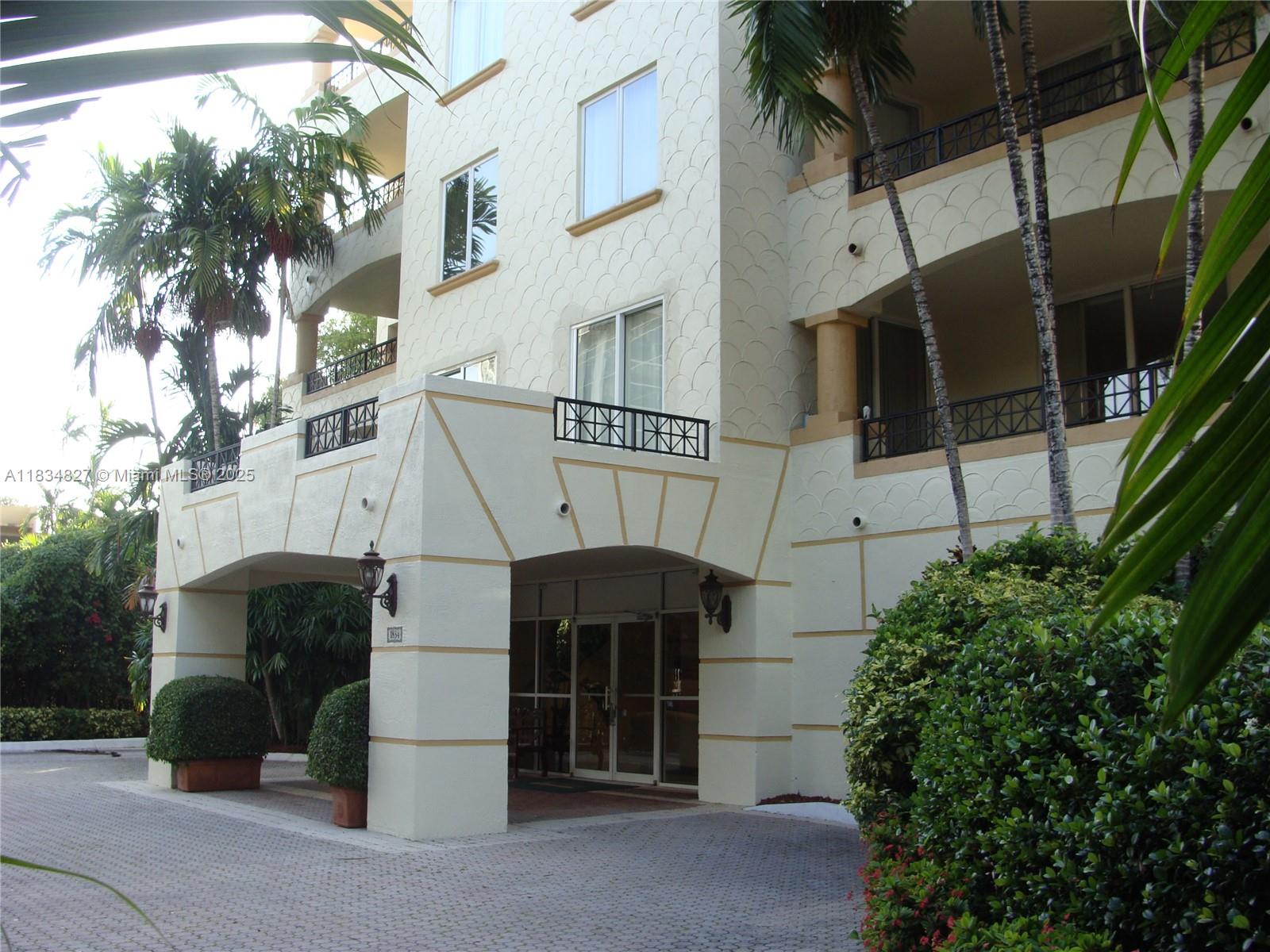 1834 Brickell Ave 32