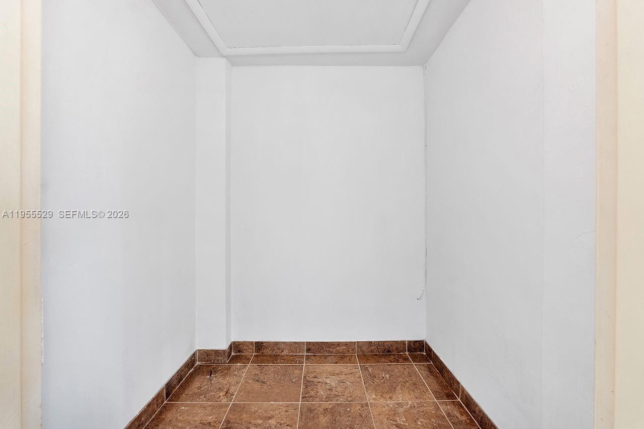 DAVID WILLIAM HOTEL CONDO - Residential