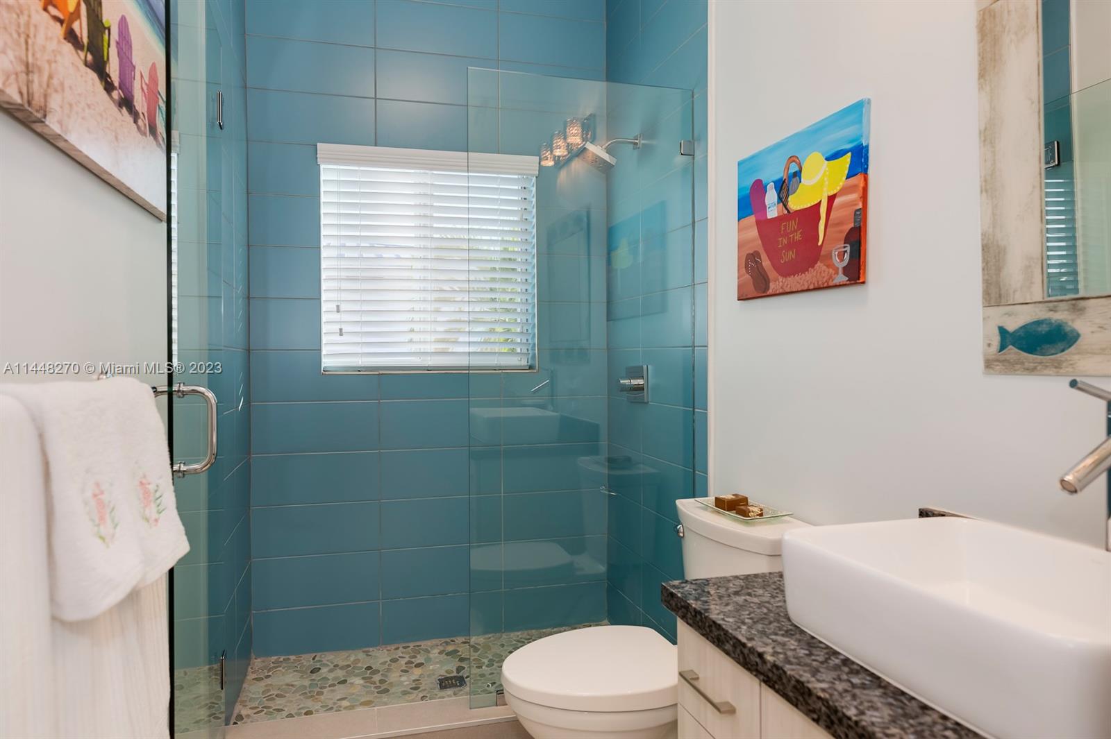 TWIN LAKES - Residential