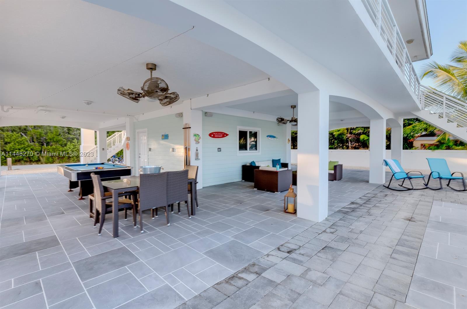 TWIN LAKES - Residential