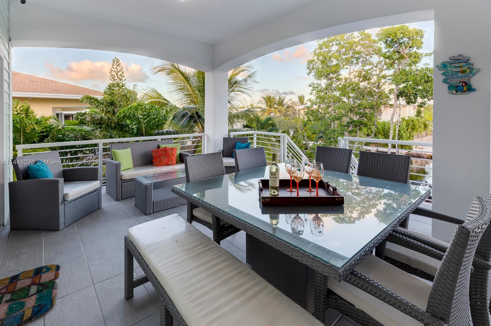 TWIN LAKES - Residential