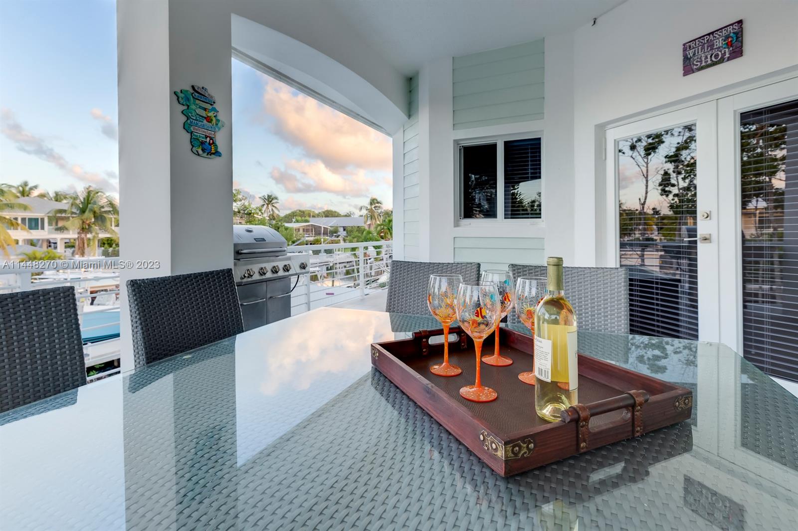 TWIN LAKES - Residential