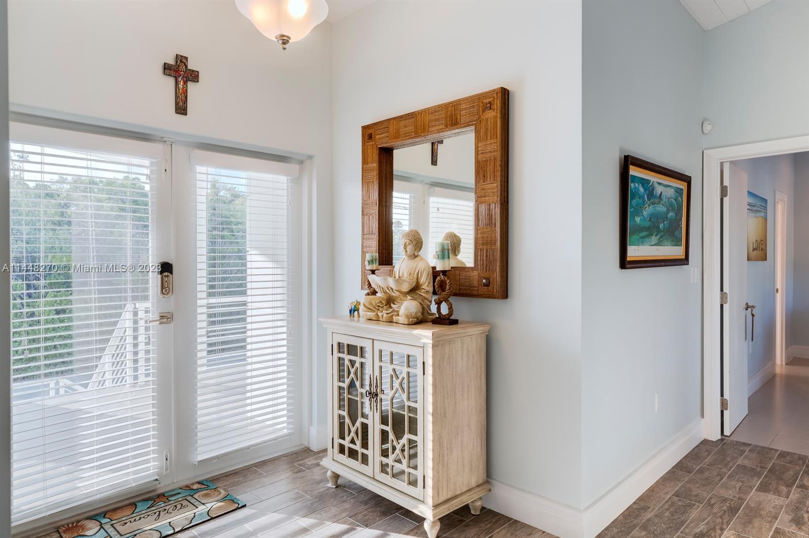 TWIN LAKES - Residential