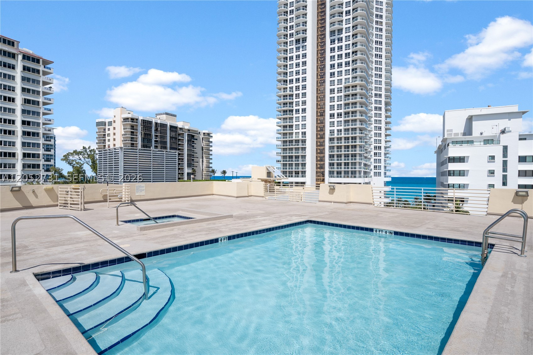 6362 Collins Ave 318