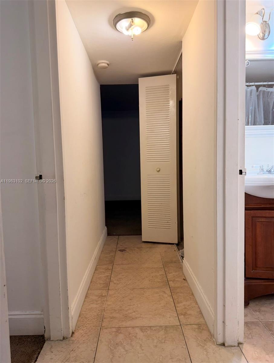 LA CASTELLANA CONDO - Residential Lease