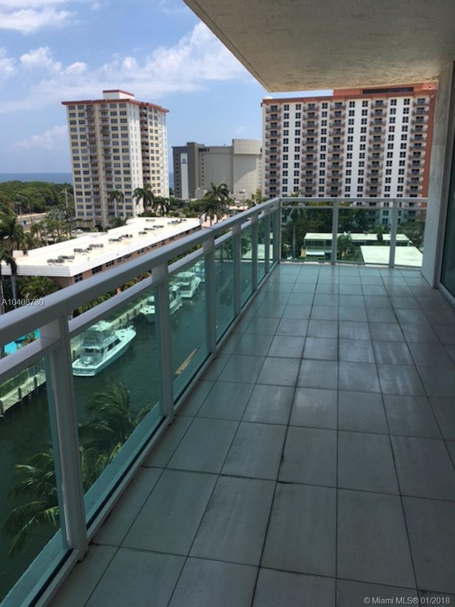 LE CLUB INTERNATIONAL CON - Residential Lease