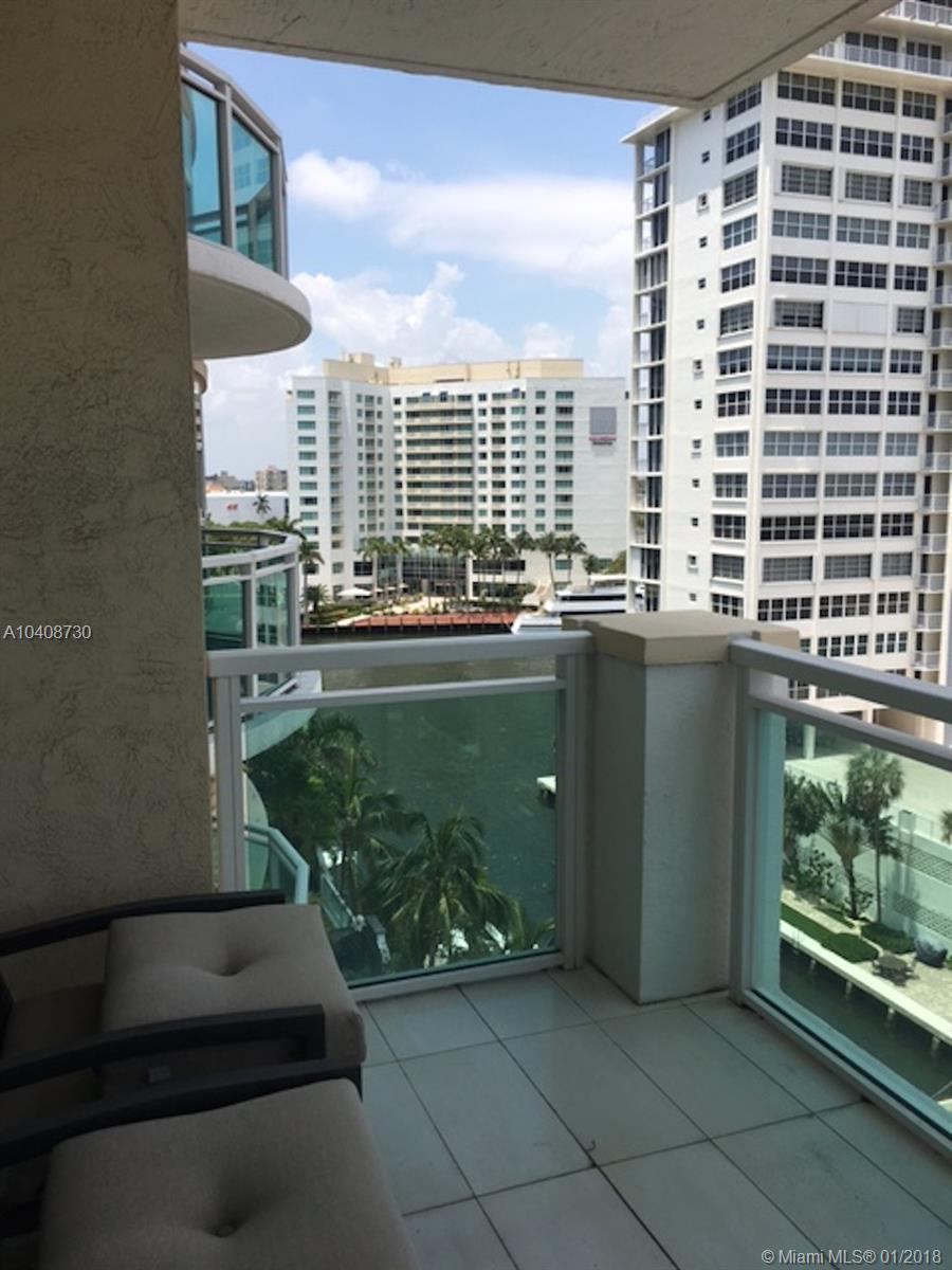 LE CLUB INTERNATIONAL CON - Residential Lease