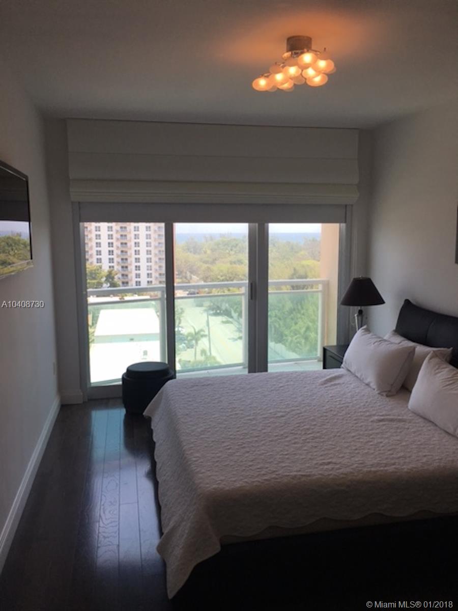 LE CLUB INTERNATIONAL CON - Residential Lease