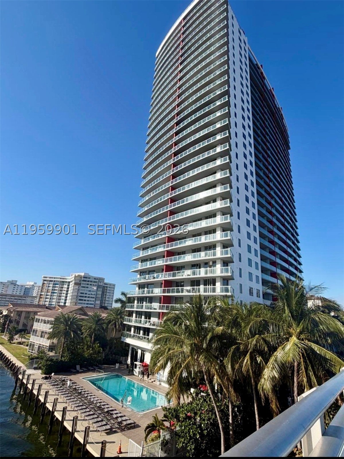 2602 E Hallandale Beach Blvd R2709