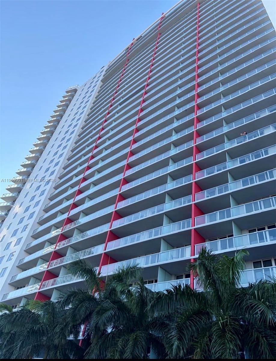 2602 E Hallandale Beach Blvd R2709