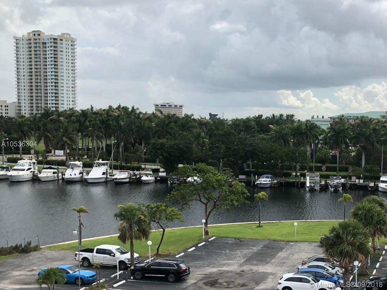 DE SOTO PARK CONDO - Residential Lease