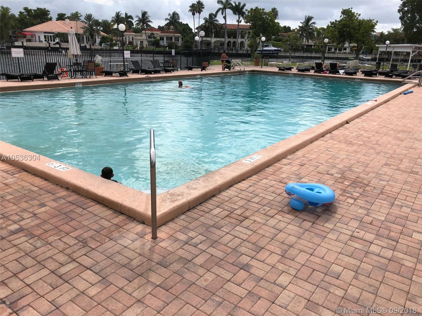 DE SOTO PARK CONDO - Residential Lease