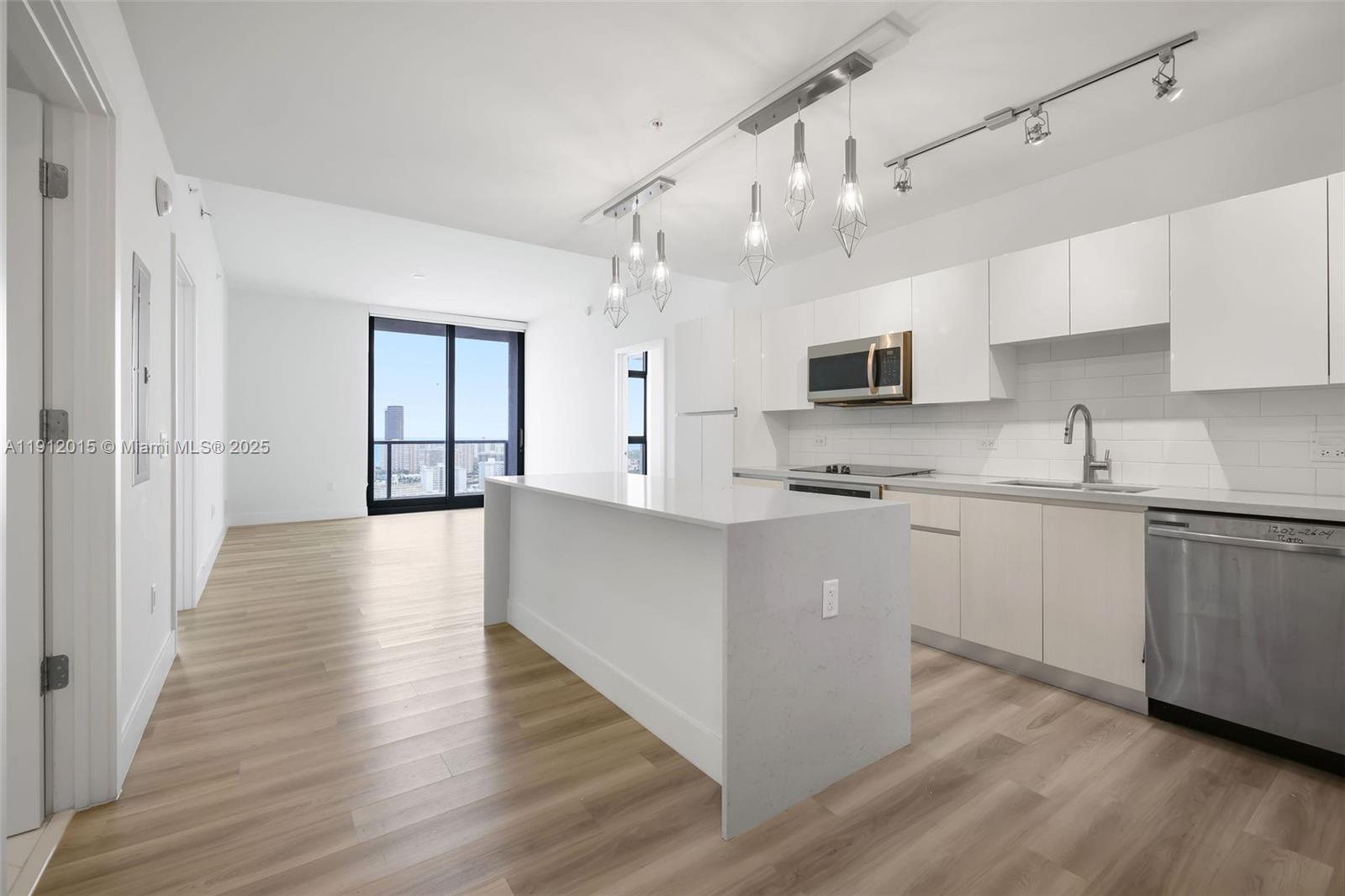 Slate Hallandale - Residential Lease