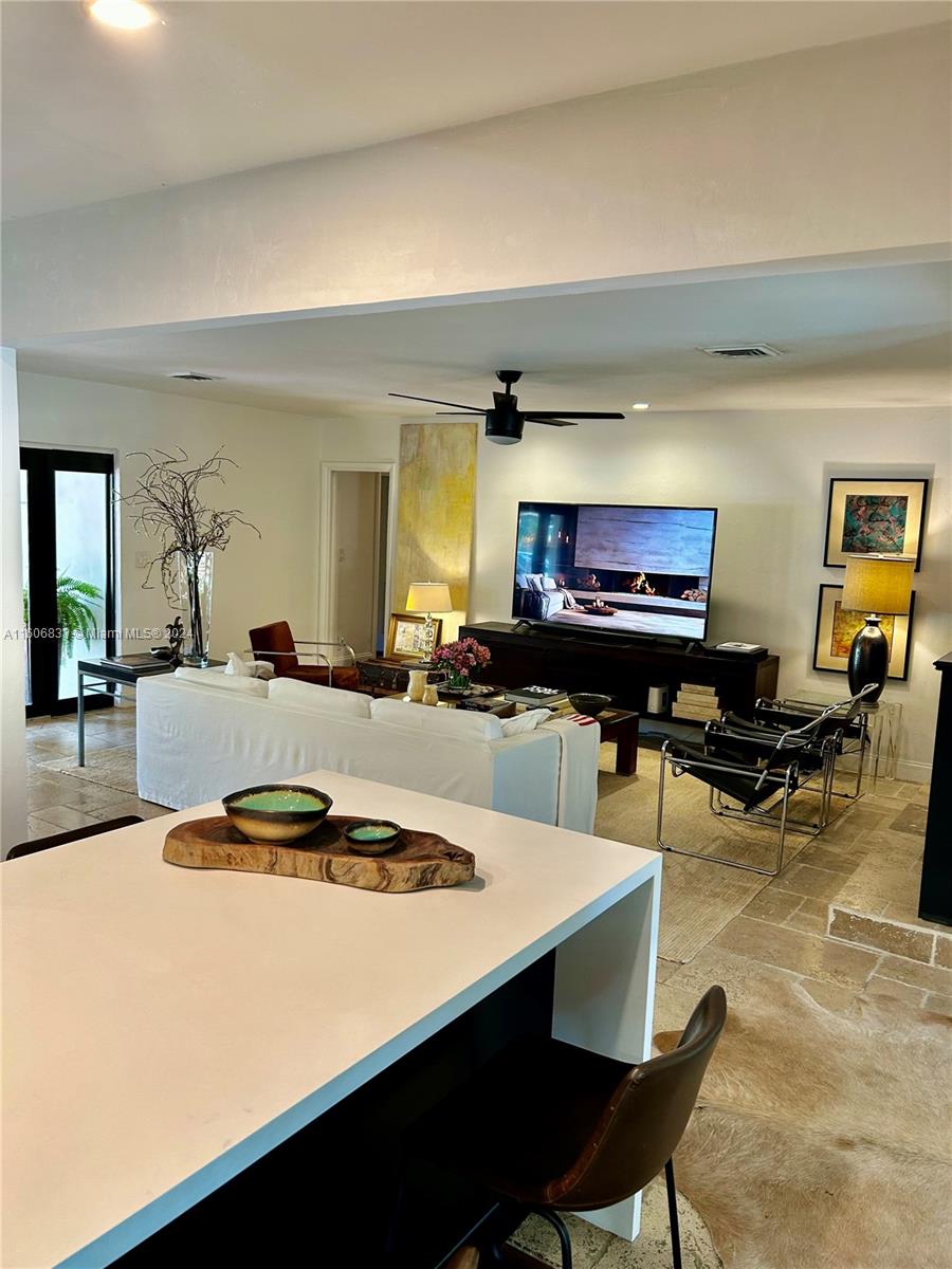 PLANTATION GARDENS 2ND SE - Residential Lease