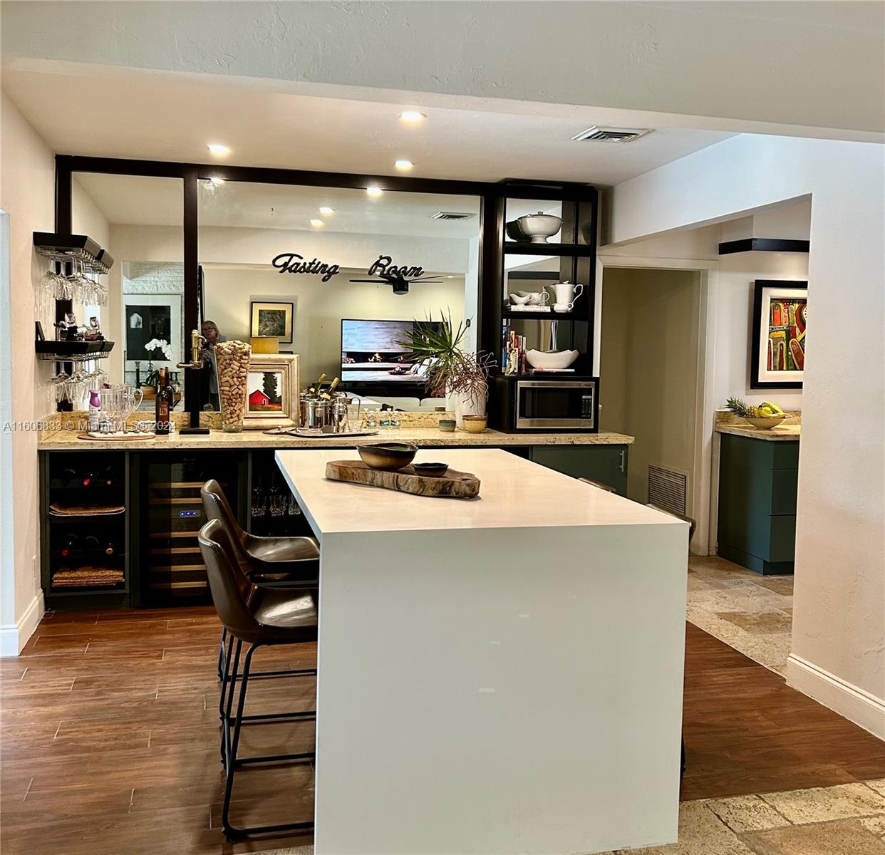 PLANTATION GARDENS 2ND SE - Residential Lease