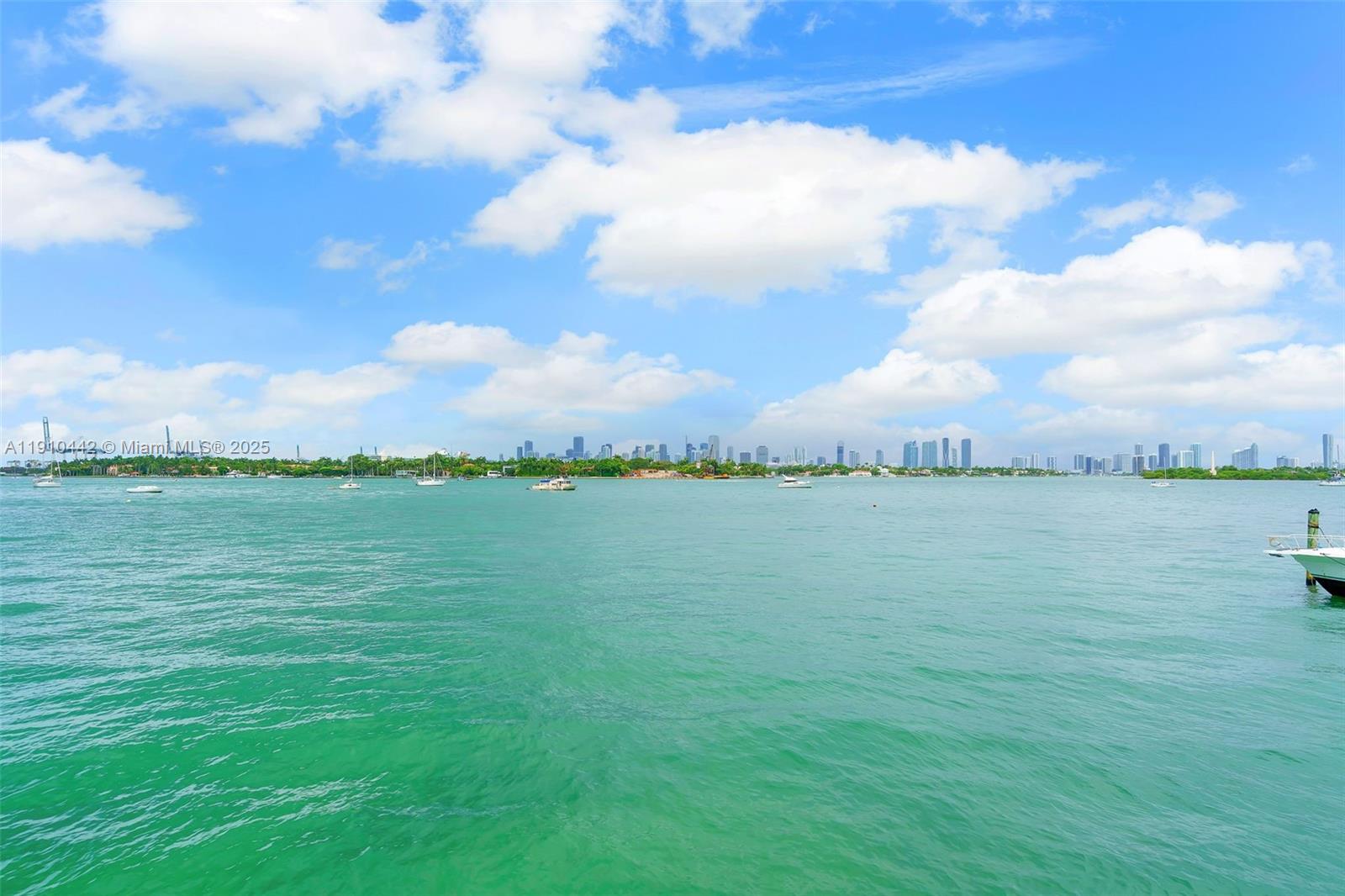 MIRADOR 1200 CONDO - Residential