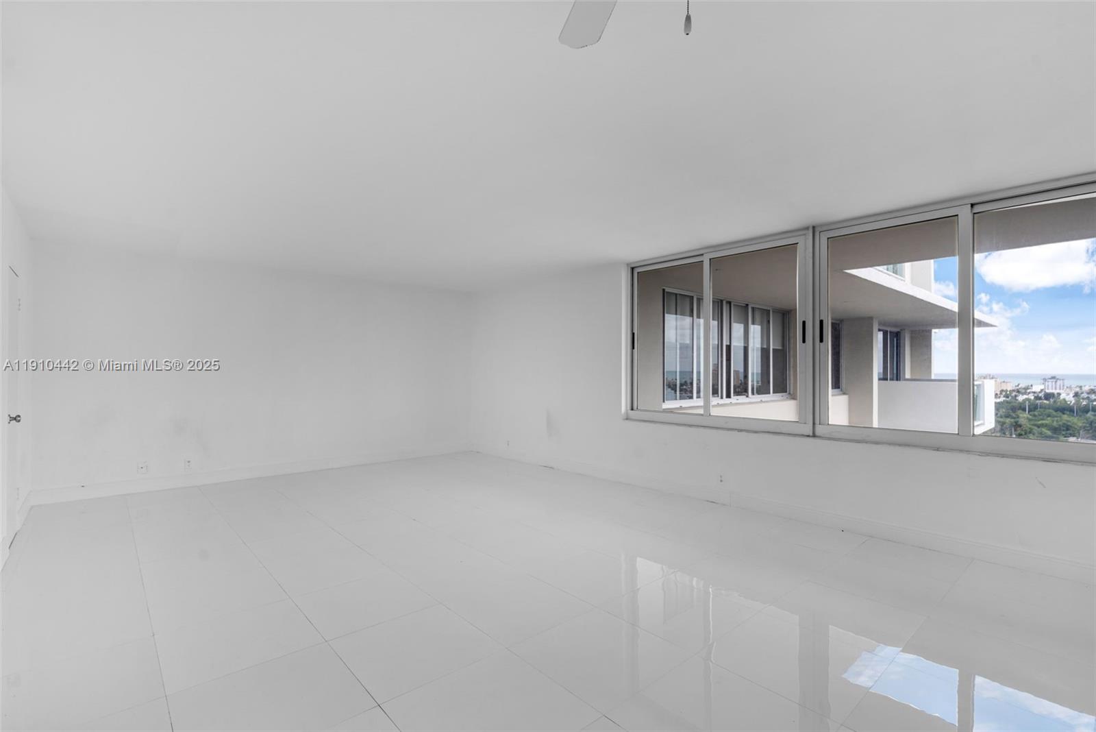 MIRADOR 1200 CONDO - Residential