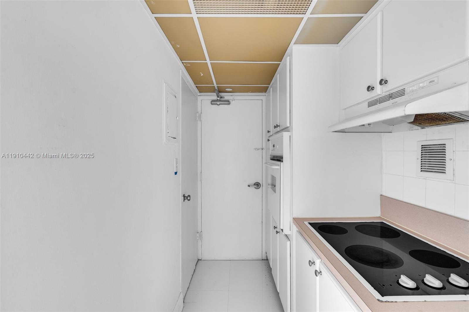 MIRADOR 1200 CONDO - Residential