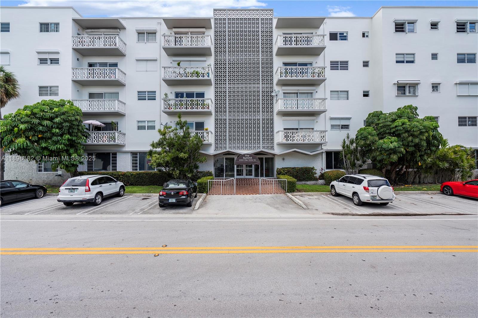 View photos, virtual tours, details... 9700 E Bay Harbor Dr 505