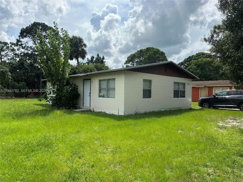 2703 Avenue H Fort Pierce FL 34947
