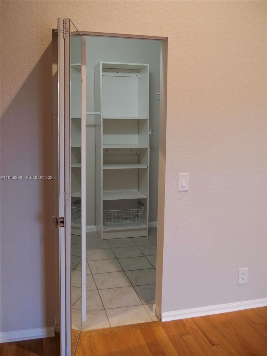 SECTOR 7-PARCEL N-2 - Residential Lease