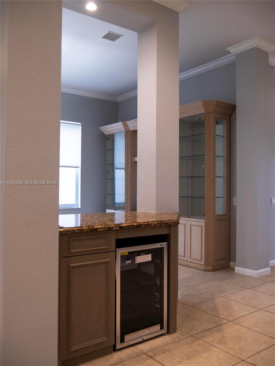 SECTOR 7-PARCEL N-2 - Residential Lease