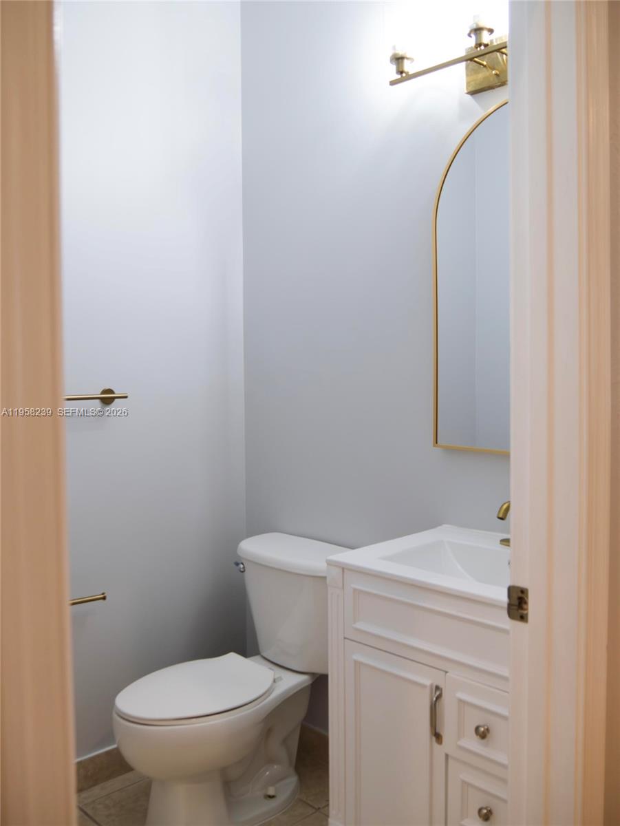 SECTOR 7-PARCEL N-2 - Residential Lease