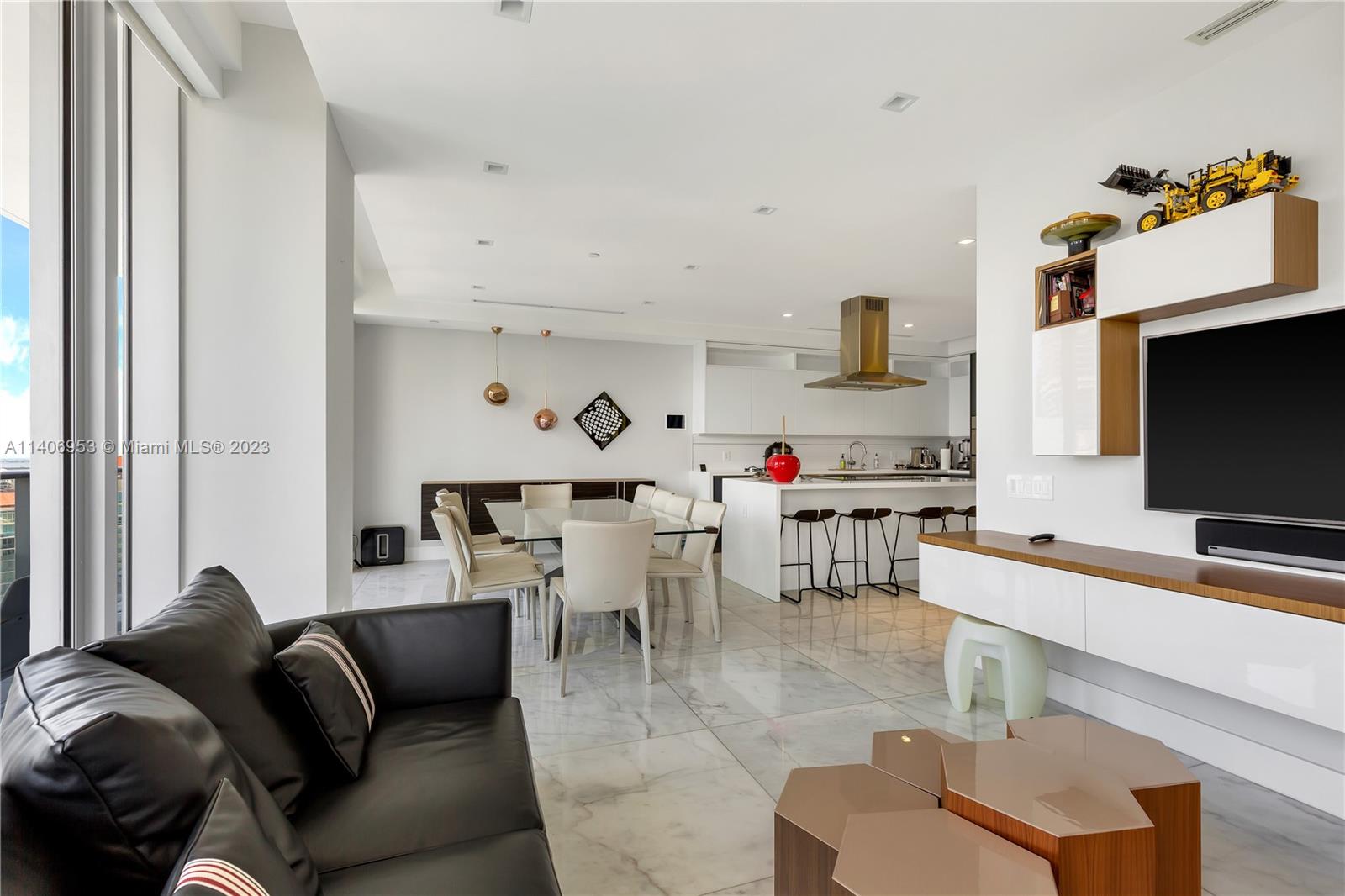 BRICKELLHOUSE CONDO - Residential